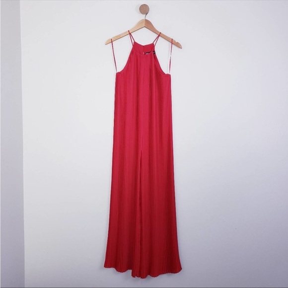 Zara Halter Wide-Leg Pleated Red Sleeveless Jumpsuit .gorgeous and comfortable . - Picture 2 of 4